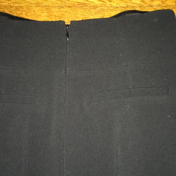 Club Monaco skirt - Picture 4 of 7